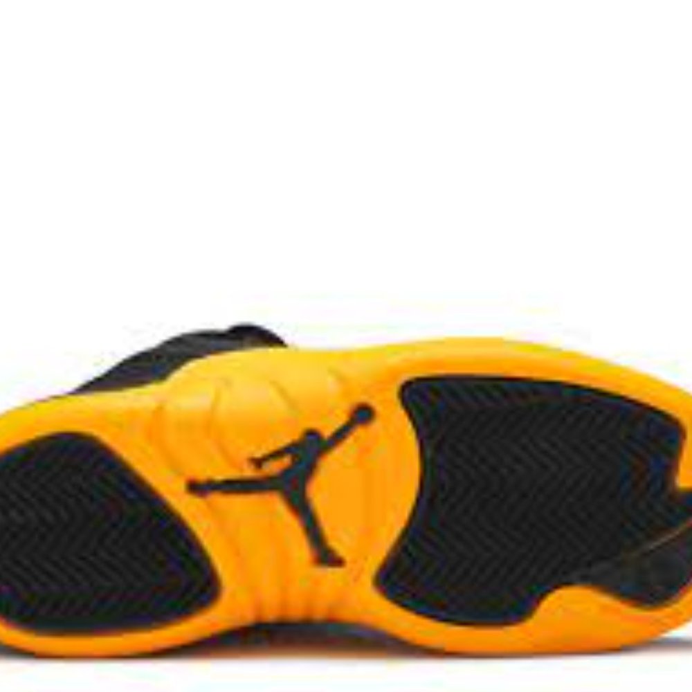 Jordan 12 university gold size 2.5y (PS) - Picture 4 of 4